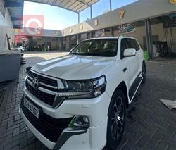 تۆیۆتا لاند کروزەر